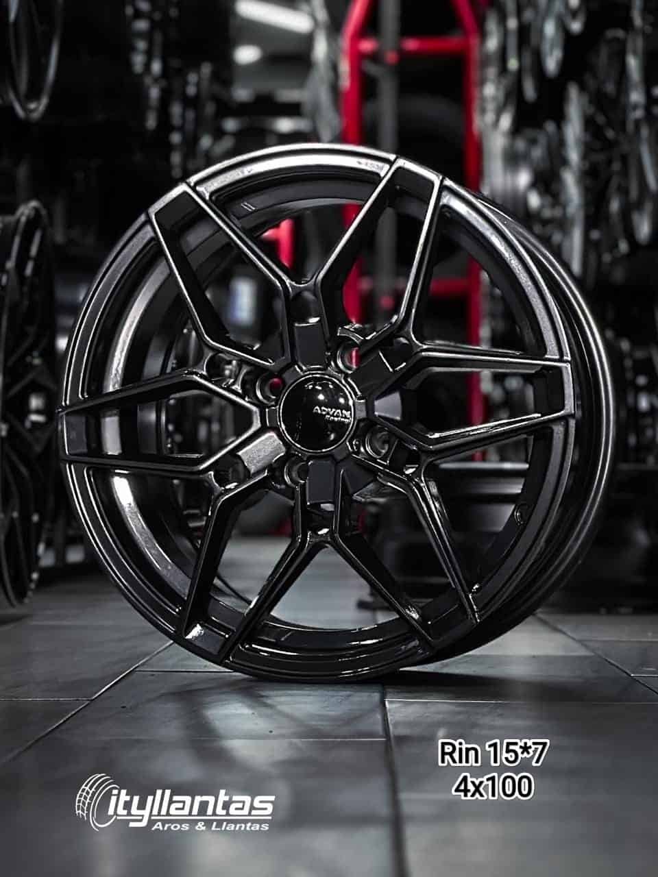 Aro Advan Racing R15 - 7" (4x100)