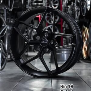 Aro RW R18 - 8.5" (5X114)