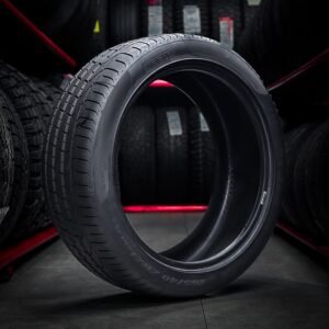 Llanta Pirelli 265/40/R21 P ZERO (UHP)